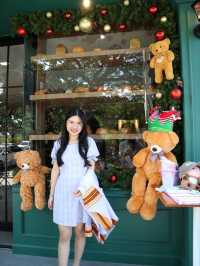 The simple cafe and bakery 