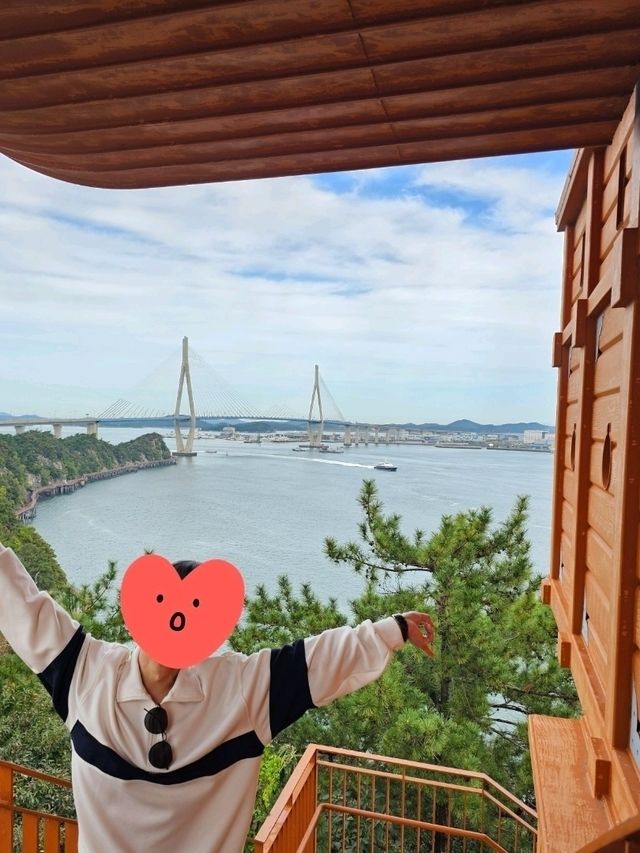 신기하고, 독특한 외관의 전망대 