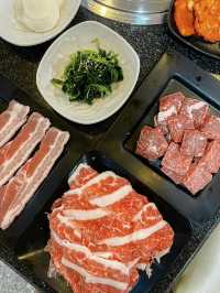 ปิ้งย่างร้านลับ  🫑🥩ในโรงแรมเกือบร้าง