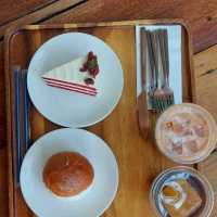 🏰 Within Khaoyai✨️🍰 คาเฟ่สวนหิน