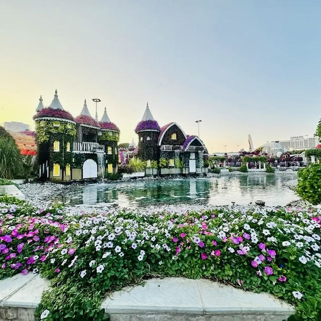 Dubai's Floral Spectacle: Miracle Garden