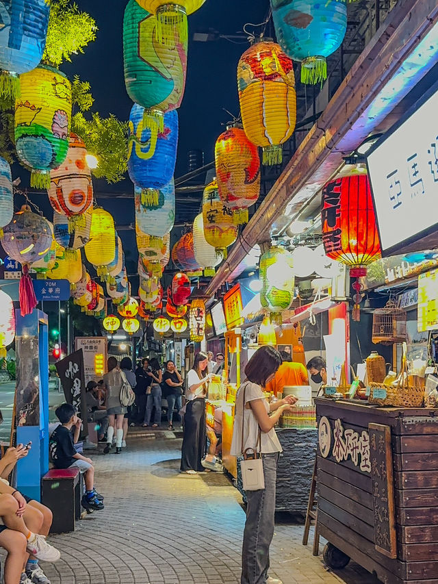 【台南】🏮夜の提灯が彩る幻想的な神農街散策🏮