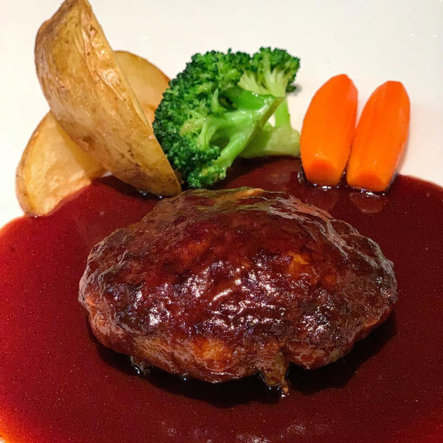Cafe and dining in Hotel New Otani Tokyo