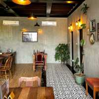 Islandish cafe 