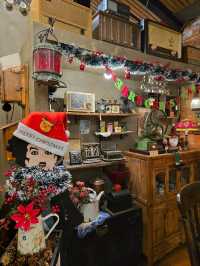 사랑이 샘솟는 크리스마스 카페🎄