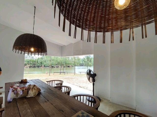 บ้านพัฒก์ (BaanPat)ร้านกาแฟที่มากกว่าห้องนั่งเล่น