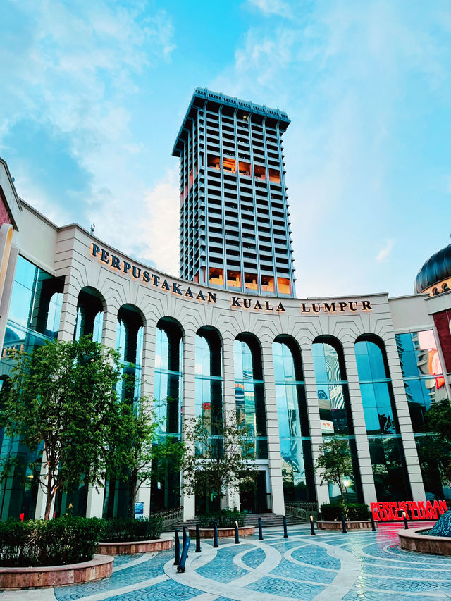 “Perpustakaan Kuala Lumpur: Where History Meets Knowledge!”
