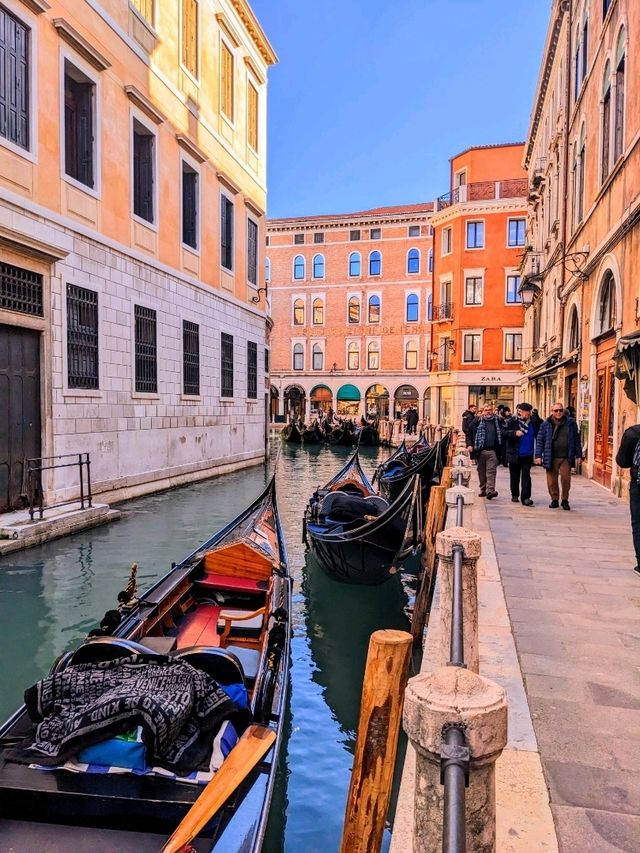 Venice - The Story of Gondolas