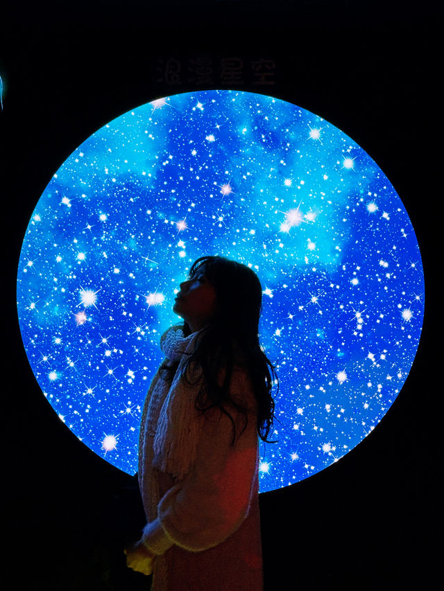 ## 廈門必打卡！顛倒星空體驗館，帶你玩轉“反重力”世界！🌃🤸‍♀️