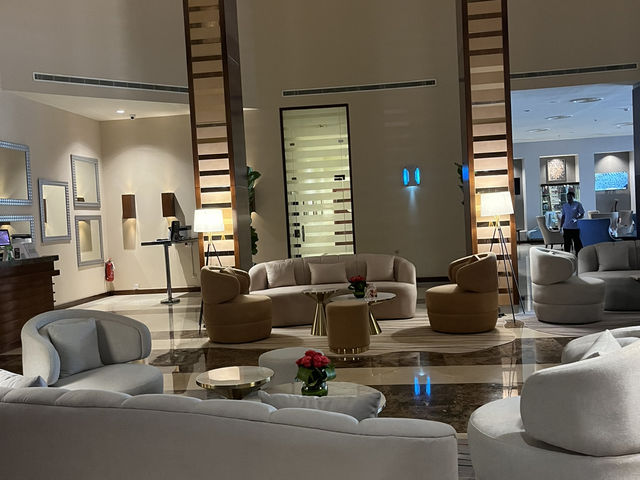 利雅得飯店推薦～Holiday inn al Qasr