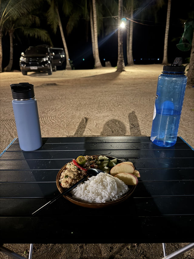 SOLO BEACH CAMP: NOISE OF THE WAVES