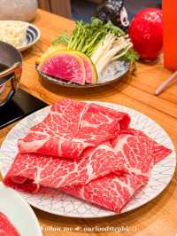 ☞ A4黑毛和牛鍋物二人前！高質和牛+雙湯底超滿足！