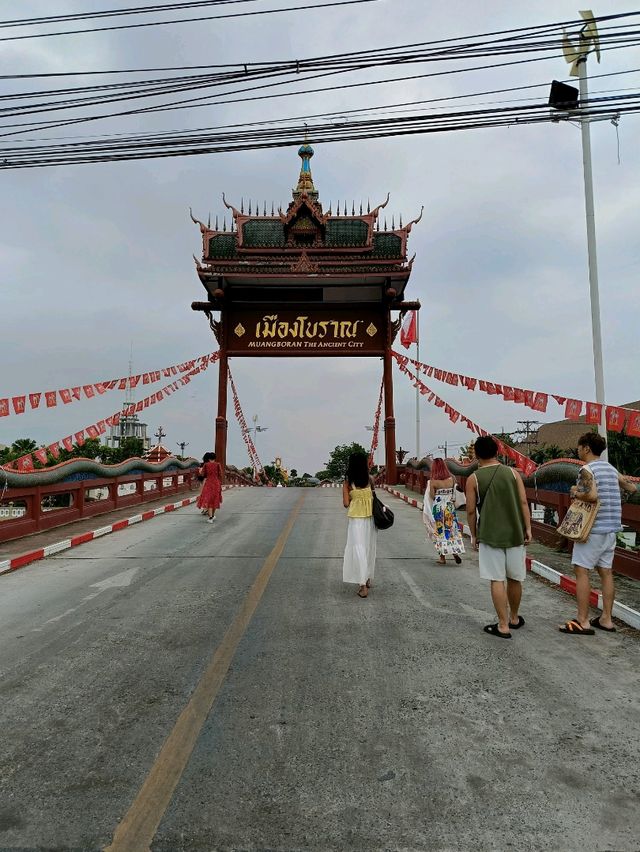 Ancient City, Damnoeb Saduak Floating market, Train market 