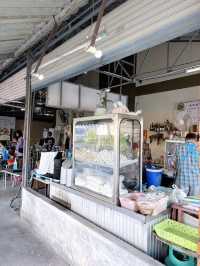 ก๋วยเตี๋ยว ลูกชิ้นปลา เจ้าดังของแปดริ้ว