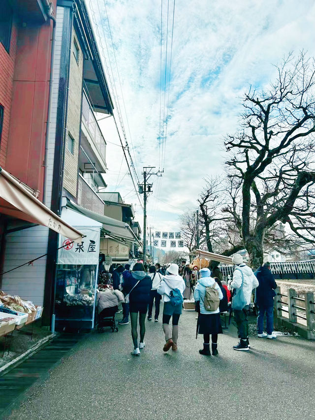 【岐阜🐈飛騨高山】日本三大朝市😊早起きして朝ごはんを食べ歩きしよう❣️