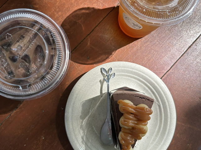 The River Wild Cafe’ คาเฟ่ที่หลงมาแล้วจะหลงรัก