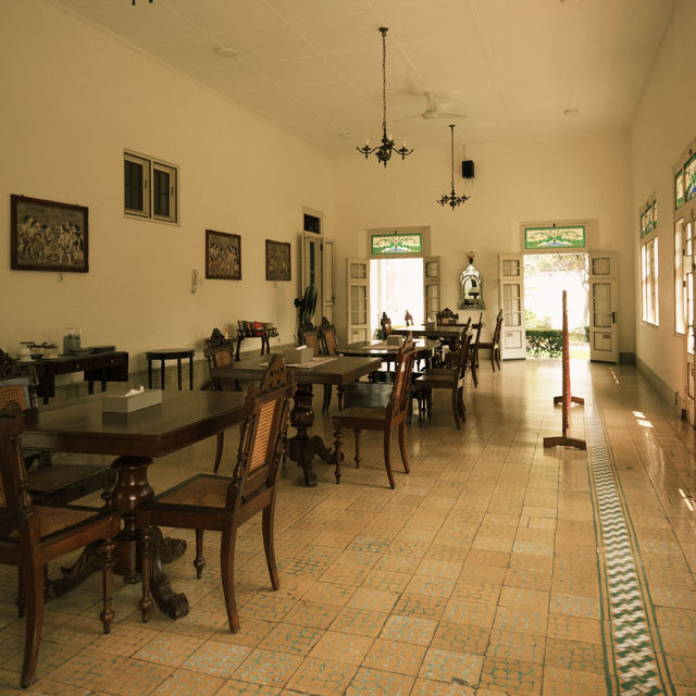 Royal Romance at The Purwohamijayan
