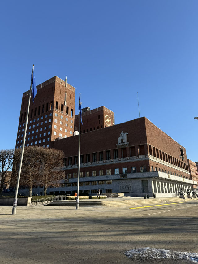 A Day of Art in Oslo – Museums, Murals & Munch Cookies