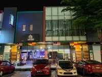 “Transit Haven Near KLIA: Eman Cottage Kip Sentral”