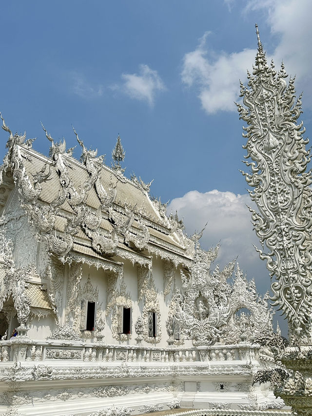 ศิลปะ ความศรัทธา และความฝัน ที่จับต้องได้