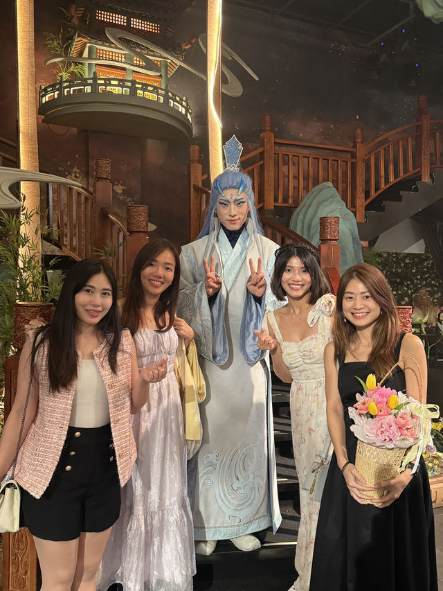 This Shanghai Chinese banquet dinner with a show is WORTH EVERY PENNY