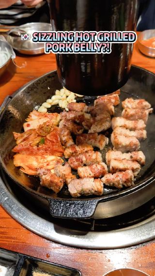 🇰🇷 Popular SIZZLING GRILLED PORK BELLY!