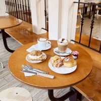 Highwaist Cafe