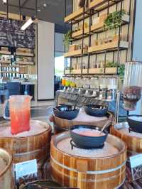 Holiday Inn Sriracha – ครบ จบ คุ้ม ในหนึ่งคืน 🏨