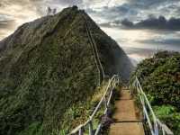 THE STAIRWAY TO HEAVEN  in OAHO HAWAII 
