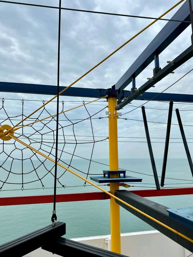 🚢💫 Genting Dream Cruise – Sail. Eat. Relax. Repeat. 🌊🍹