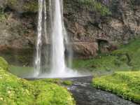 Seljalandsfoss: Iceland's Summer Must-See Waterfall! 🇮🇸💦