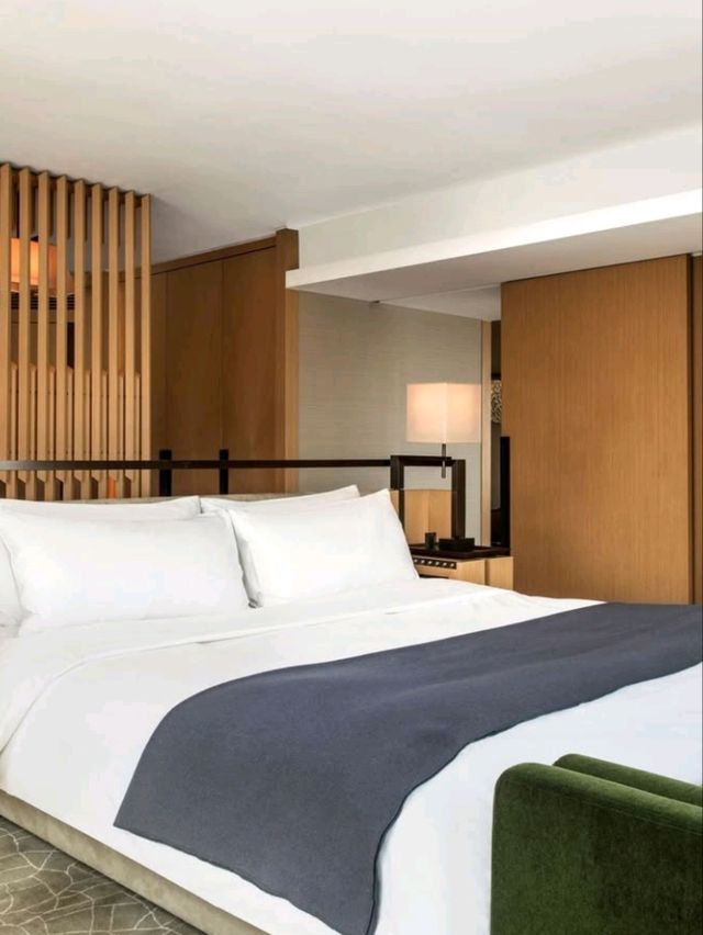 🌆✨ The Upper House Hong Kong – Where Luxury Feels Effortless 🛁🌿