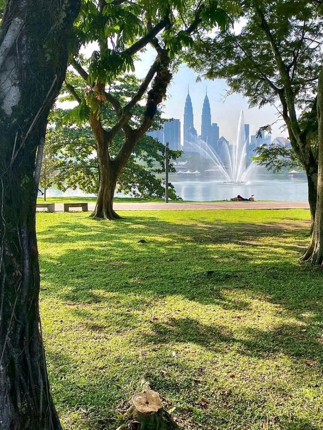 🌳🚣 Lake Titiwangsa Water Sports & Outdoor Fun – A Splashy Escape in KL!