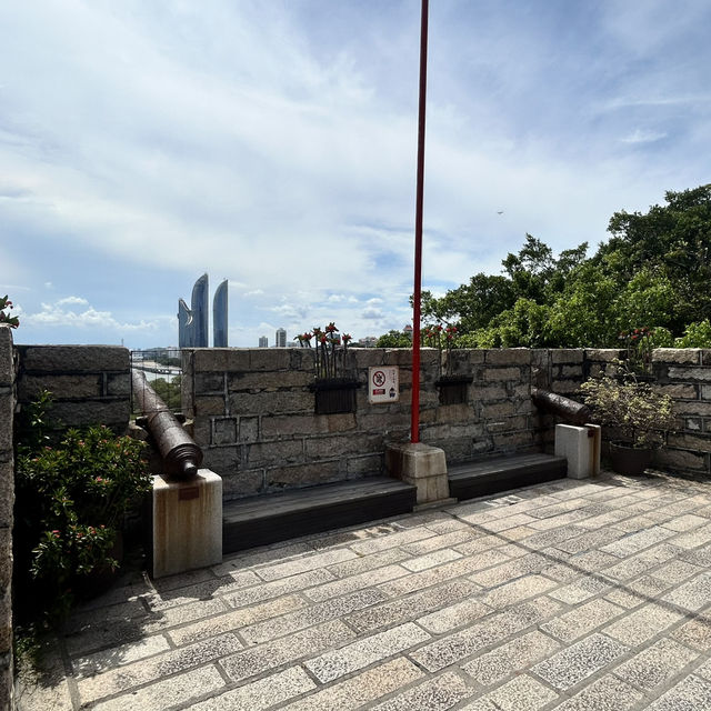 💥 Hulishan Fort: Where 19th-Century Cannons Guard Xiamen’s Coastline!