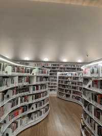 library Orchard Singapore 📚