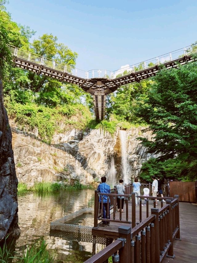 Dodeoksan Suspension Bridge 