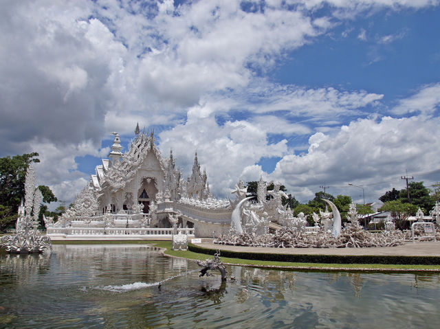 ✨ White Wonder in Chiang Rai — Wat Rong Khun