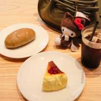 Mana ManNa Cafe – คาเฟ่เปิดใหม่ในโบสถ์ดีไซน์เท่