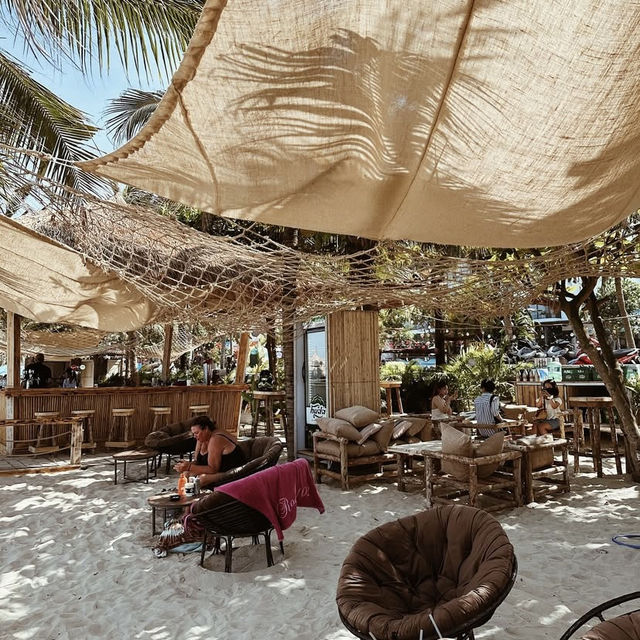 Casa Bay Beach Club