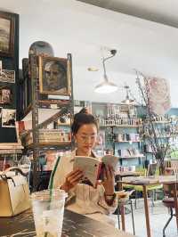 A book with no name Cafe ย่านศรีย่าน