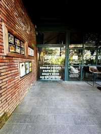 Cloud Nine Vibes: Ubud’s Hidden Hilltop Pub Delight