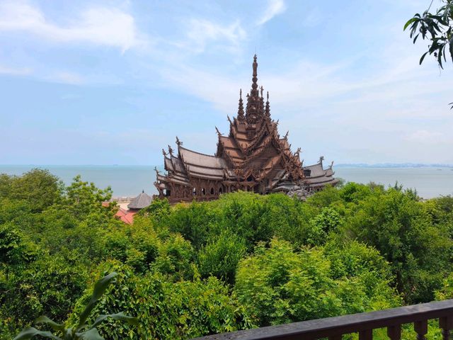 壯麗與靈性的完美結合—真理寺之旅