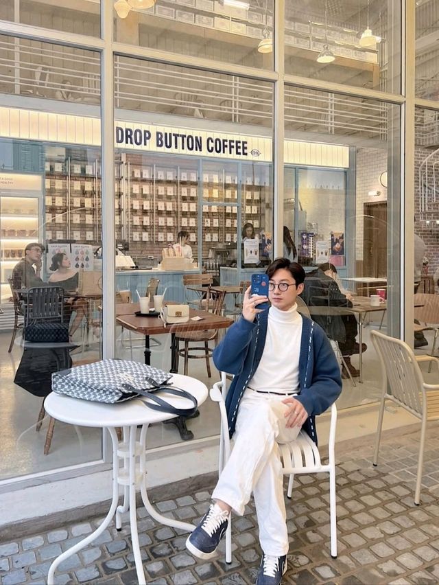 Drop Button Coffee