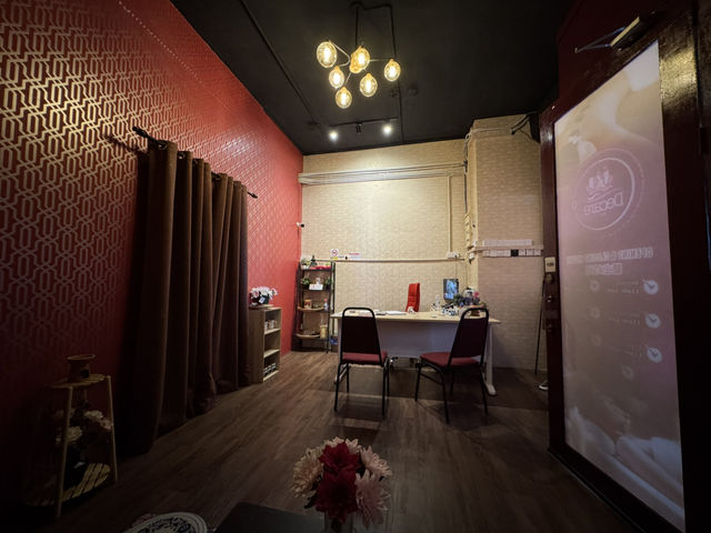 💆‍♀️ Quick Fix for Tired Feet – Decare Thai Spa