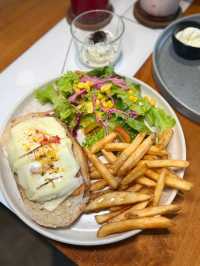 Two Houses, One Heart, Jakarta’s Beloved Café