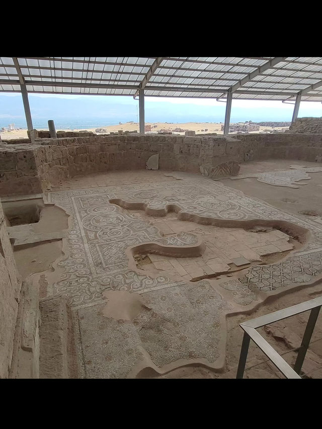 天空の図書館と劇場、ペルガモン遺跡で古代ギリシャの知と美に触れる旅。 