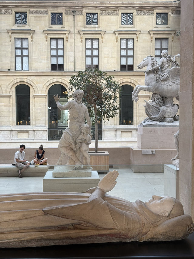 法國巴黎/人生必去的一座博物館/羅浮宮Louvre