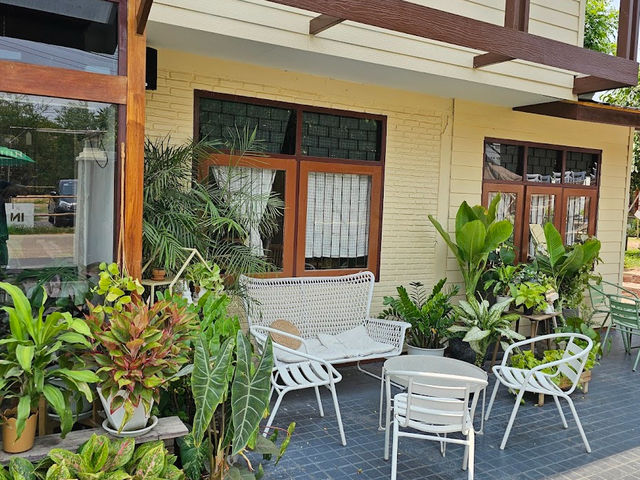 คาเฟ่บ้านเก่าทำใหม่อย่างสวยยย..