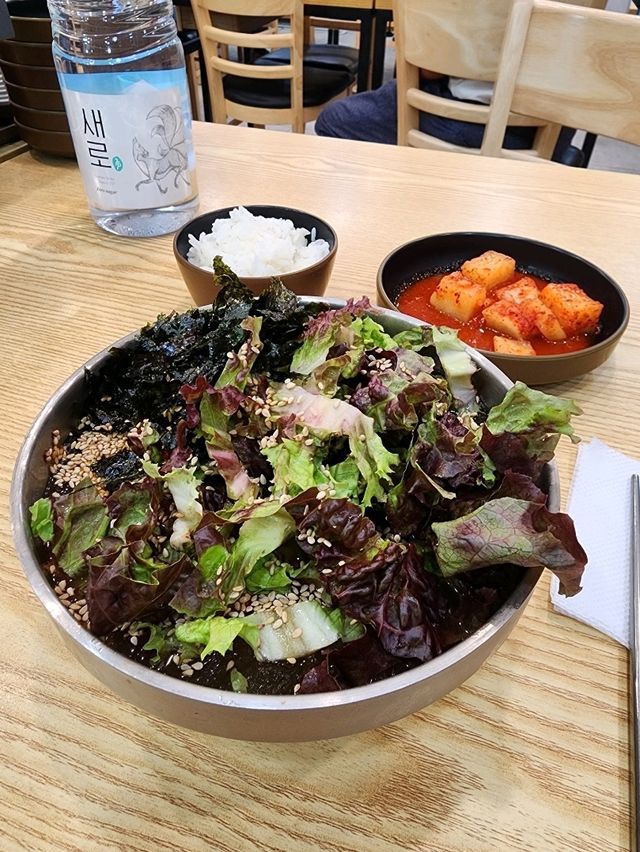 【ソウル🇰🇷新村】24時間営業！どんぐりこんにゃく冷製スープ