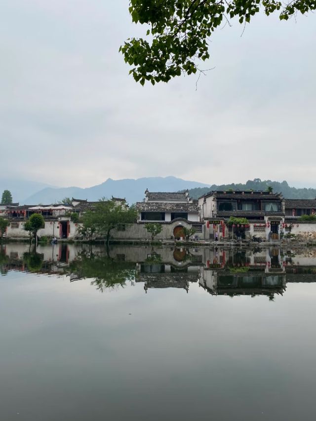 Still Waters, Silent Walls: The Story of Hongcun